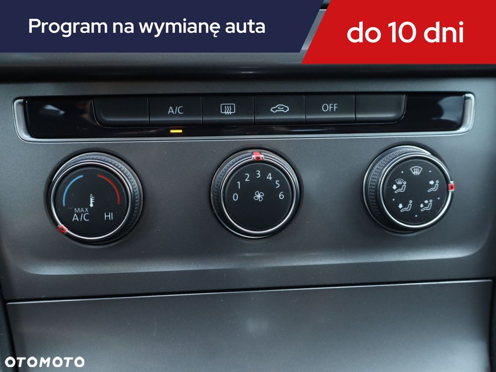 Volkswagen Golf - 14