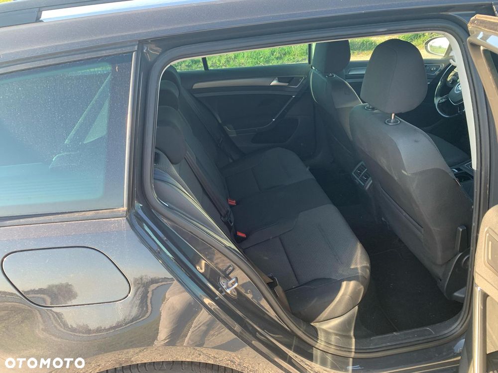 Volkswagen Golf - 9