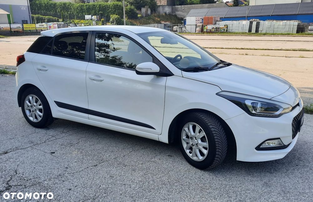 Hyundai i20 1.2 GO - 16