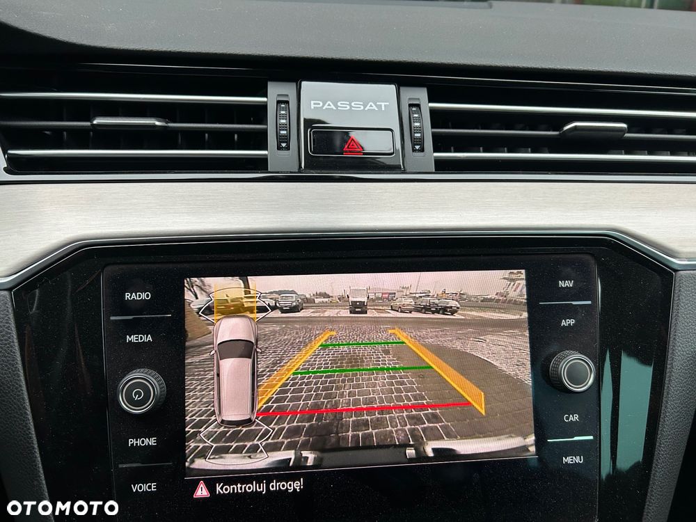 Volkswagen Passat Variant 2.0 TDI SCR Highline - 34
