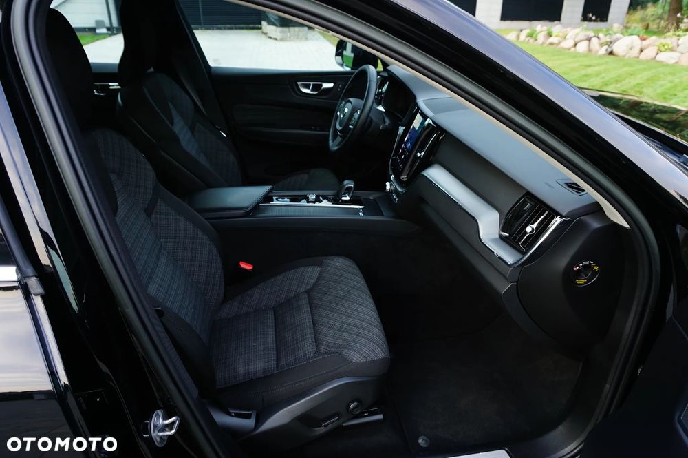 Volvo XC 60 B4 D Core - 25