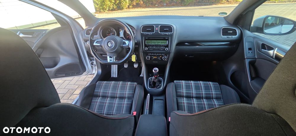 Volkswagen Golf 2.0 GTI - 36