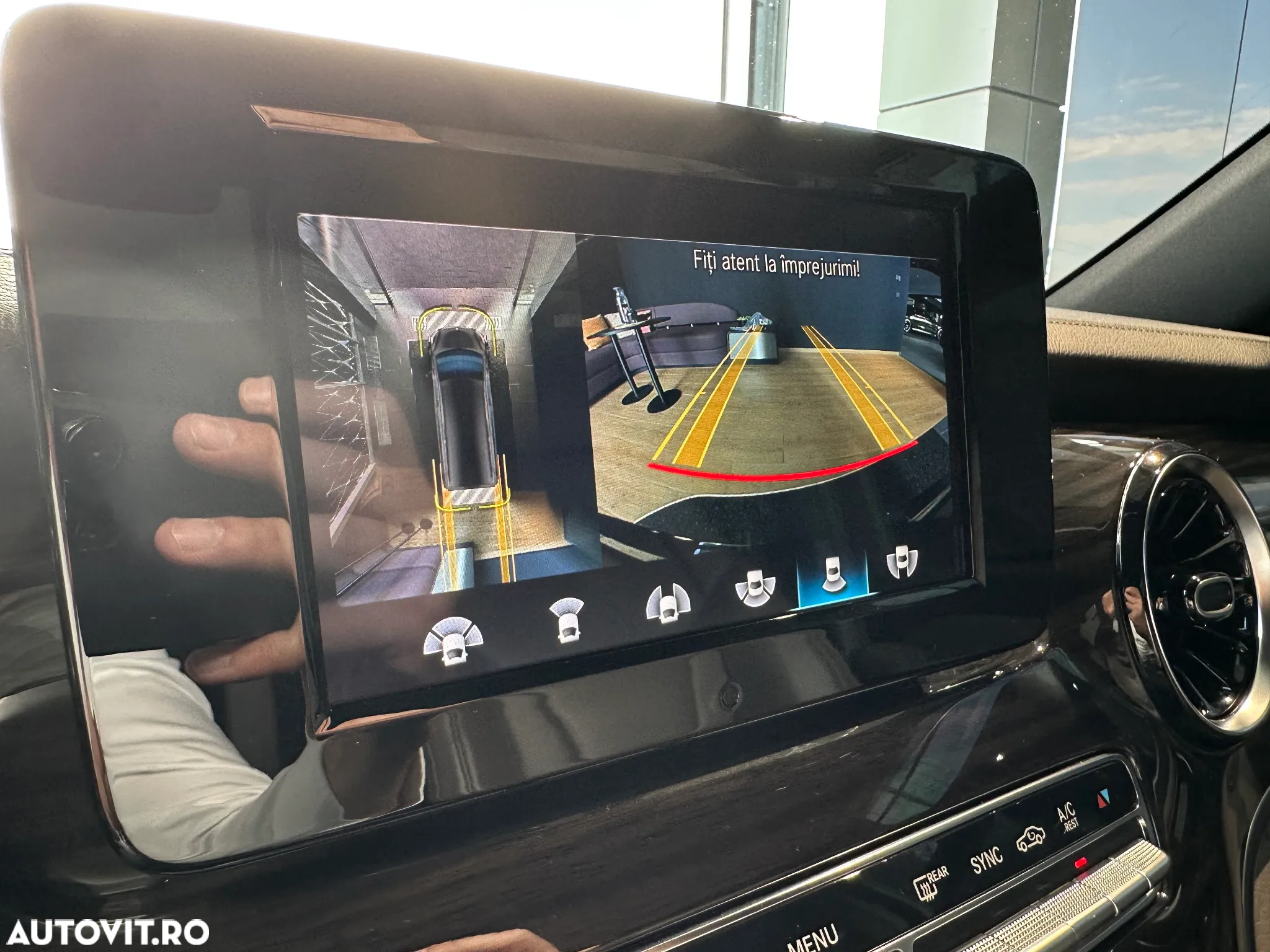 Mercedes-Benz V 300 d lang 4Matic 9G-TRONIC Exclusive Edition - 26