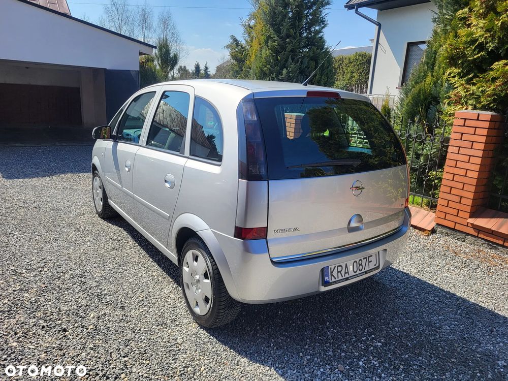 Opel Meriva 1.6 Essentia - 4