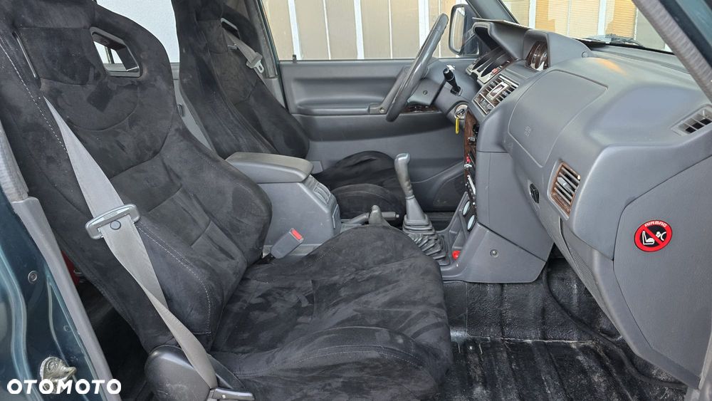 Mitsubishi Pajero 2.5 TD Classic - 6
