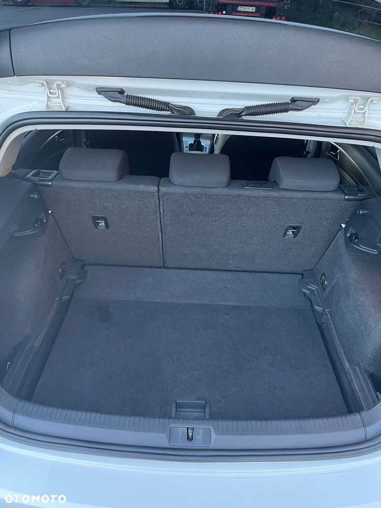 Volkswagen Golf 1.6 TDI BlueMotion Comfortline - 32