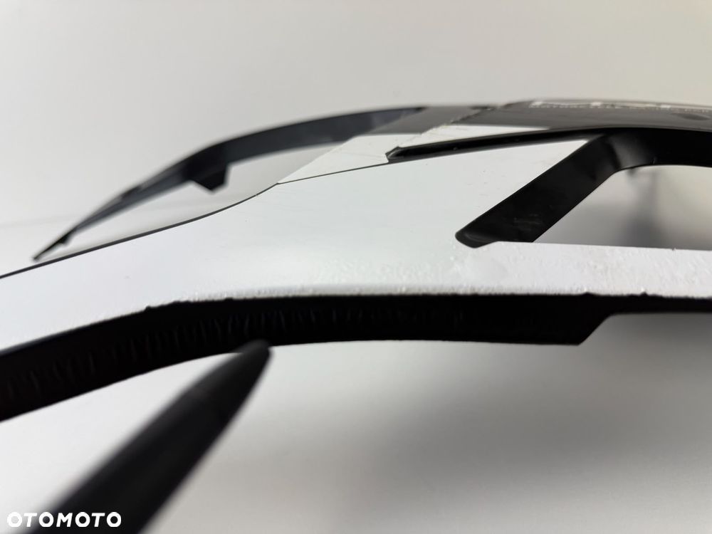 Prawy dolny pług owiewka BMW S1000RR K67 2019+ - 7