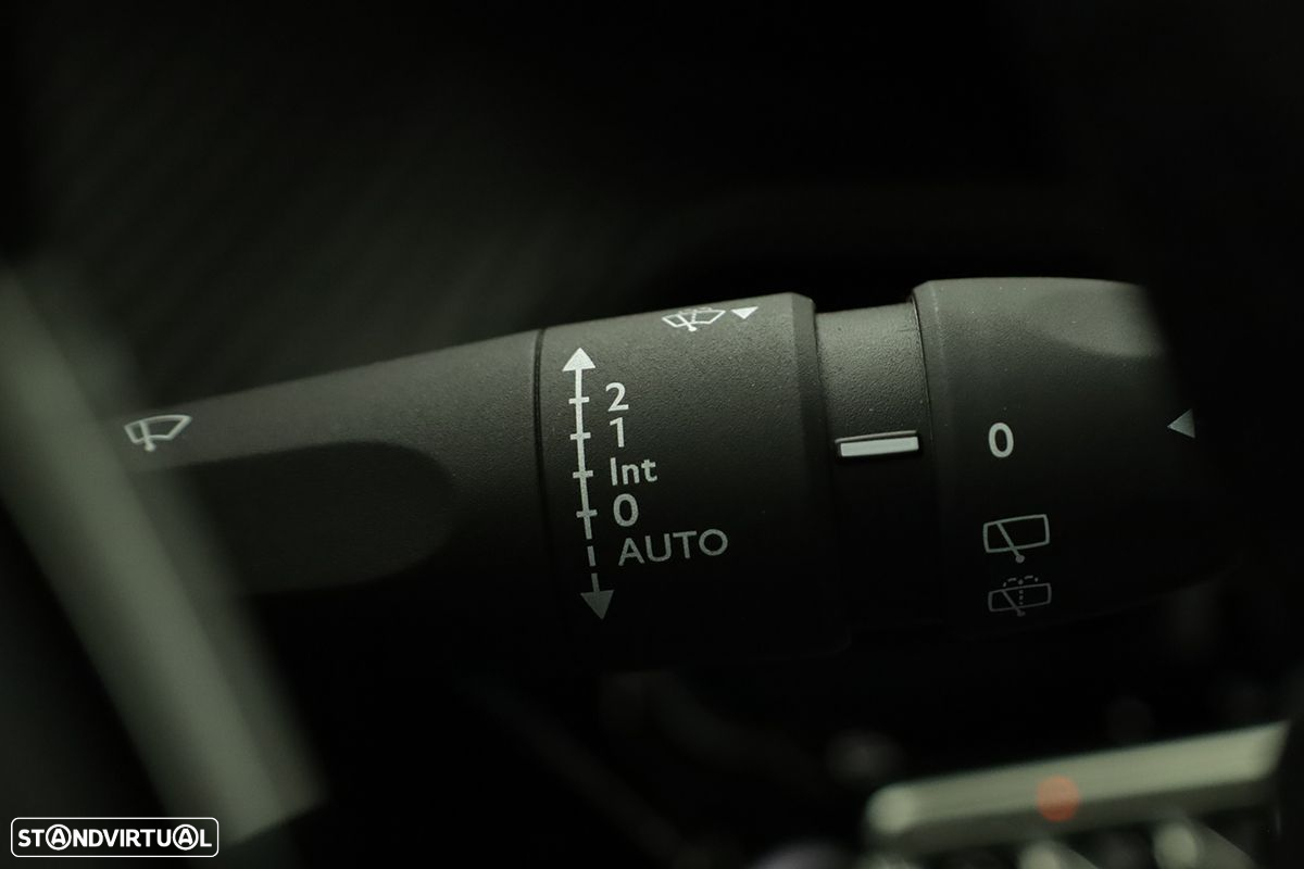 Peugeot 2008 1.2 PureTech Allure - 19