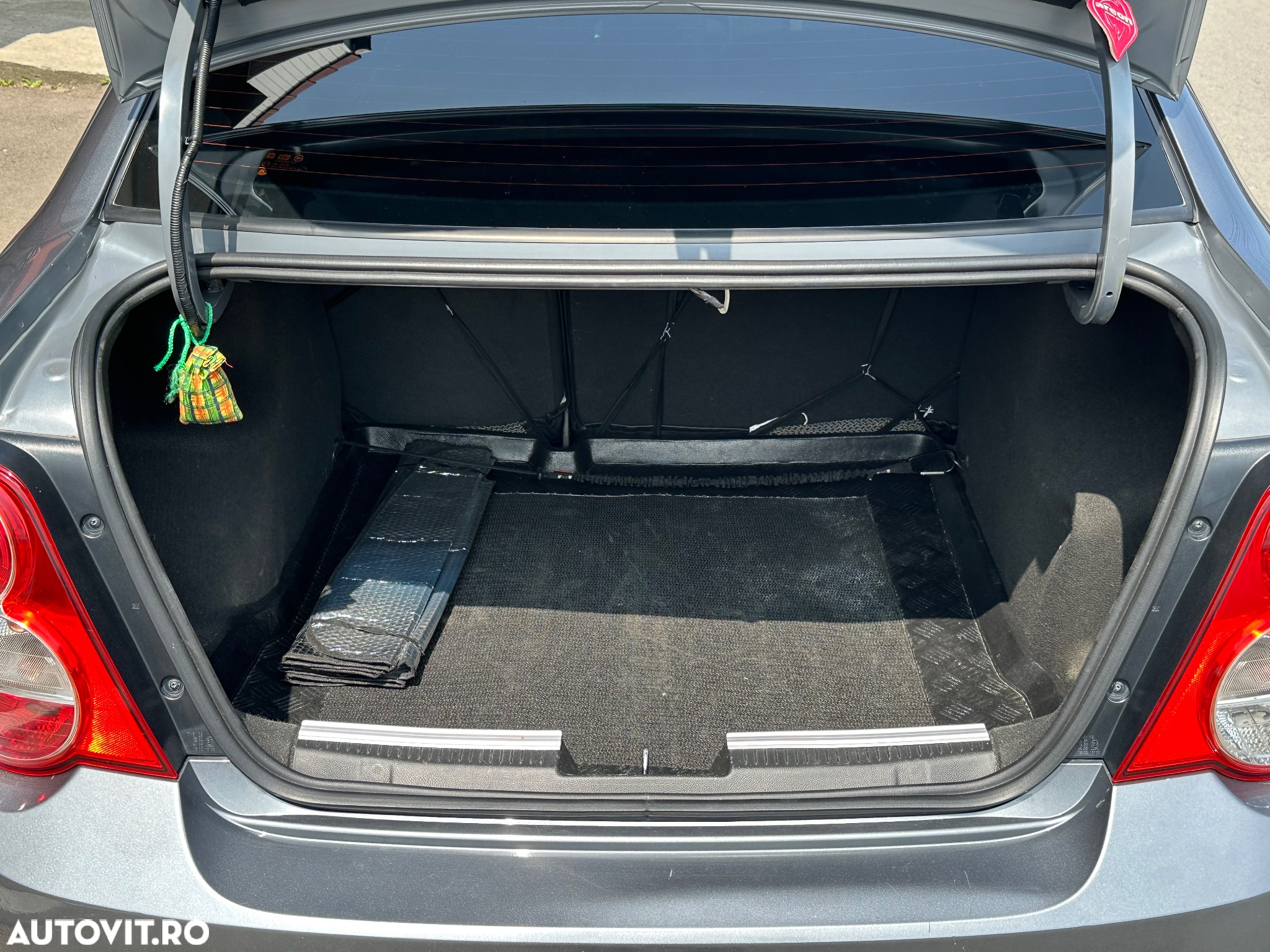 Chevrolet Aveo 1.4 LS 56 Launch Pack - 32