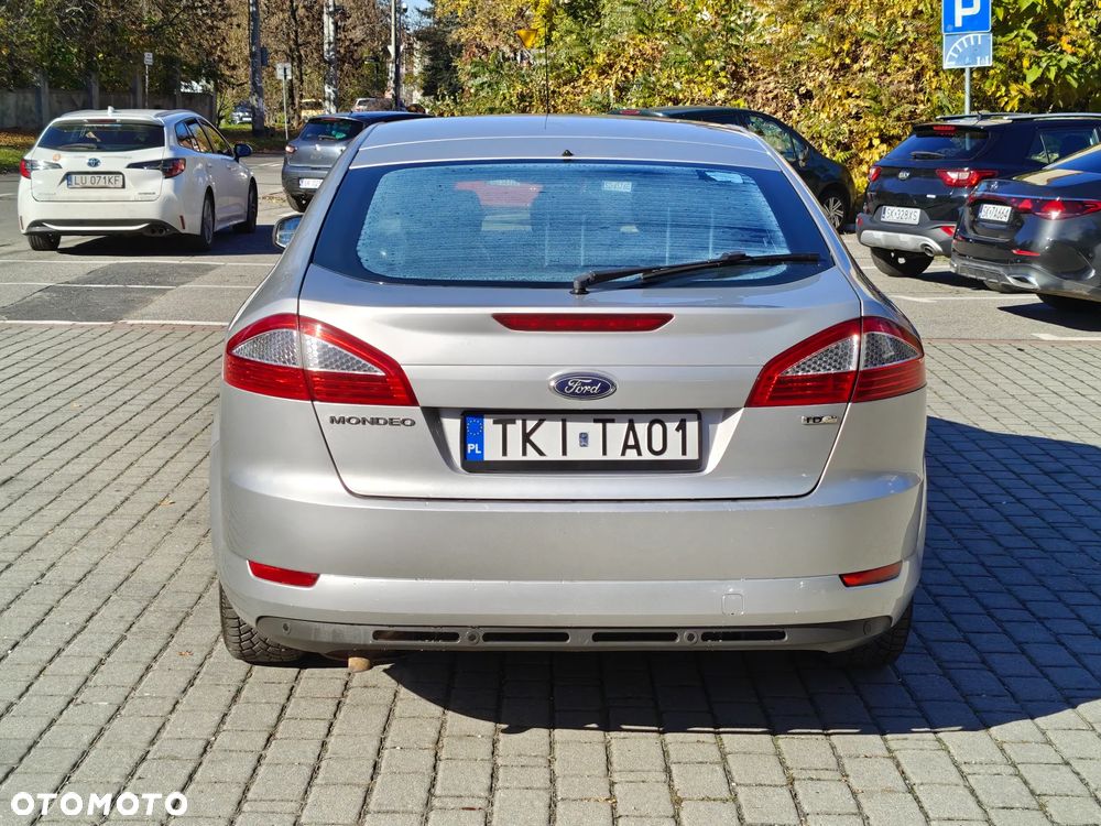 Ford Mondeo 1.8 TDCi Ghia - 32
