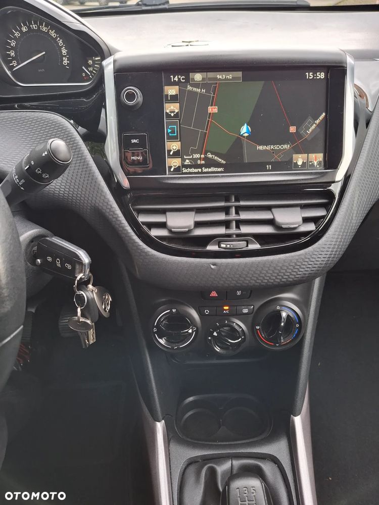 Peugeot 2008 - 9