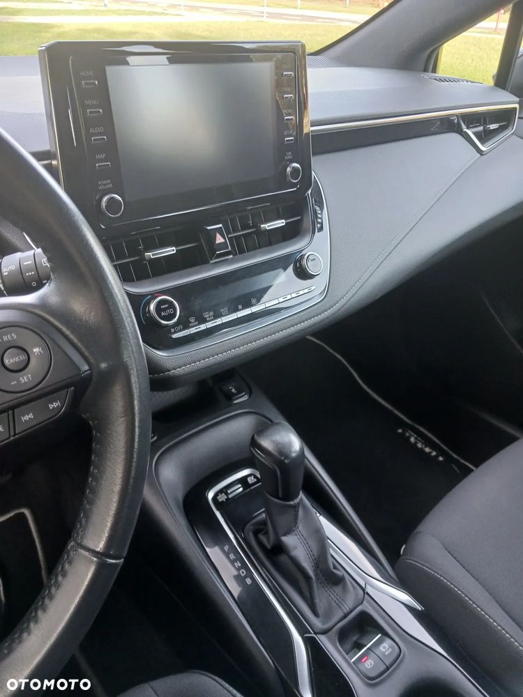 Toyota Corolla 1.8 Hybrid Comfort - 28