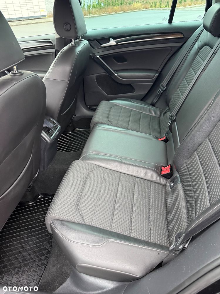 Volkswagen Golf - 19