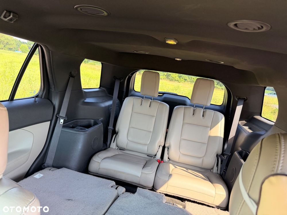 Ford Explorer - 15