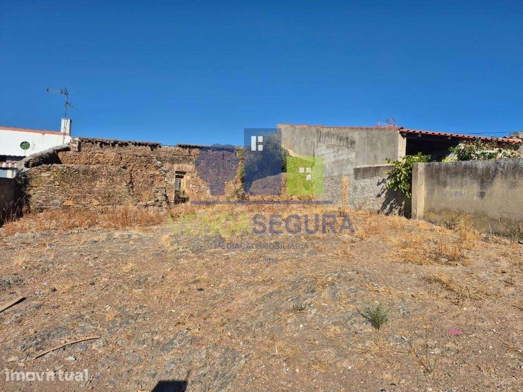 Moradia T4 em ruína em Lote de 353 m2 | Safara - Grande imagem: 2/6