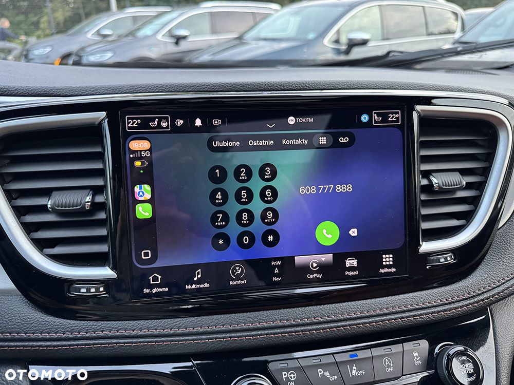 Chrysler Pacifica - 41