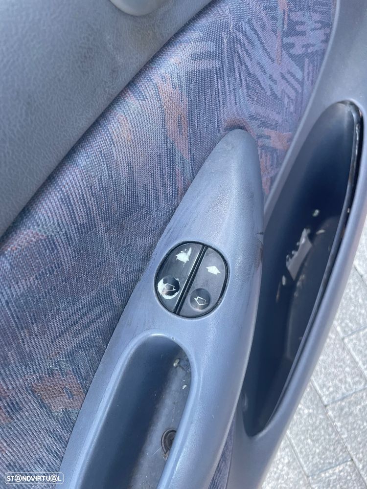 Ford Fiesta 1.25 Techno - 17