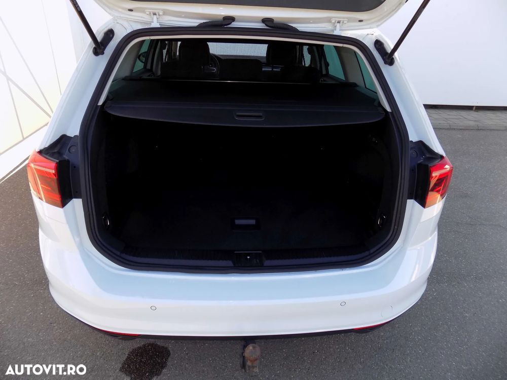 Volkswagen Passat 2.0 TDI SCR DSG Business - 26