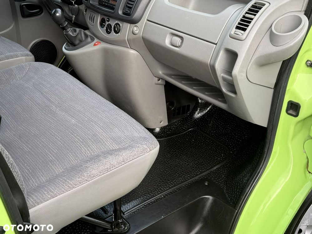 Renault Trafic - 10