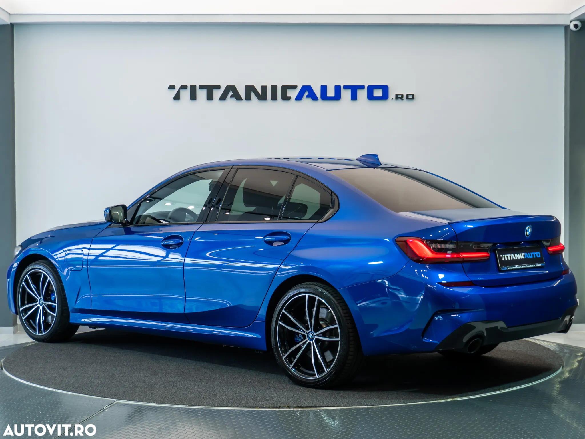 BMW Seria 3 330e Aut. M Sport - 3
