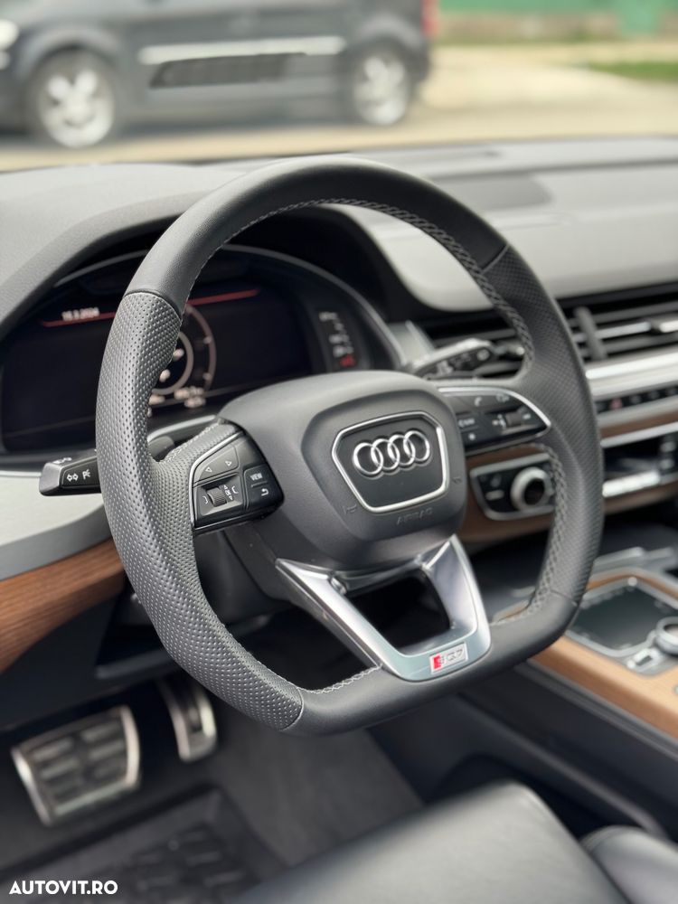 Audi Q7 - 28