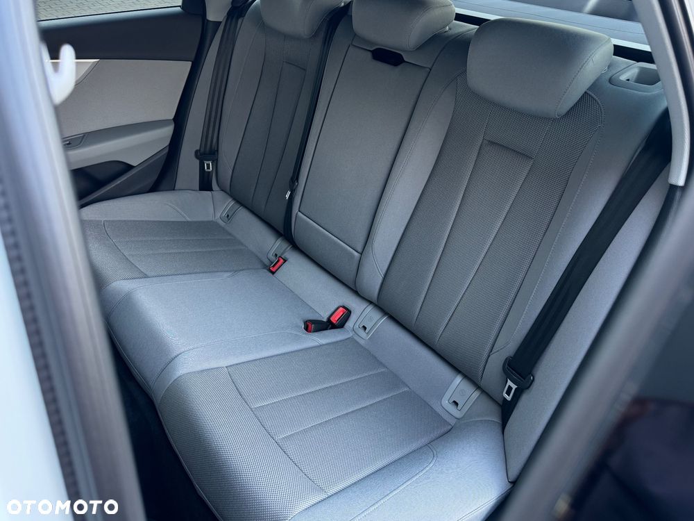 Audi A4 Avant 40 TDI mHEV S tronic - 11