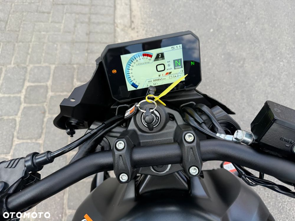 Suzuki GSX - 9
