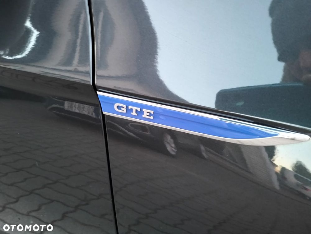 Volkswagen Passat - 16