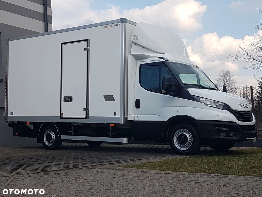 Iveco DAILY WINDA 8EP 4,29x2,23x2,23 KLIMA 35S16 MANUAL 6-BIEGÓW 3,0 160 KM KRAJOWY - 30
