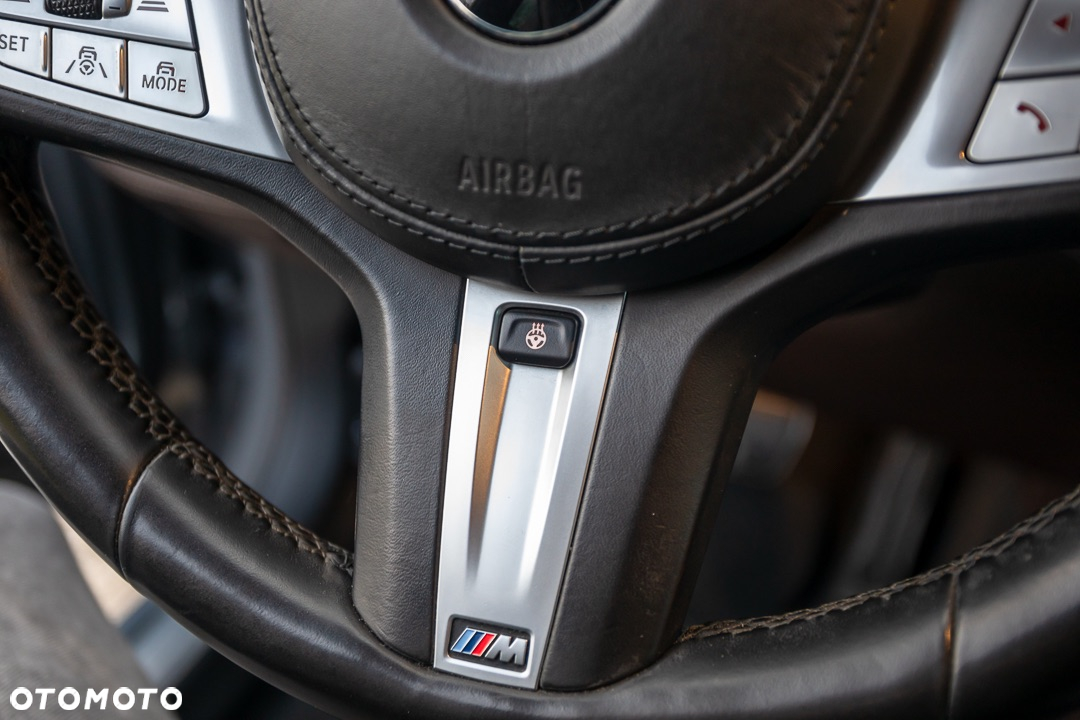 BMW Seria 7 - 32