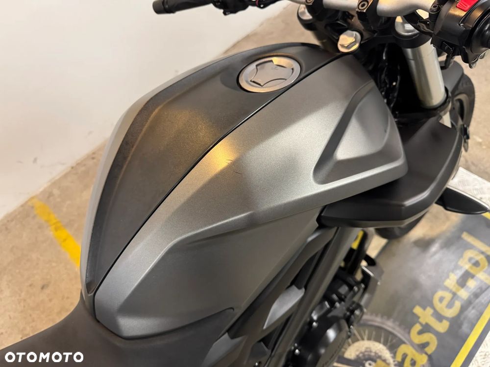 Yamaha MT - 17