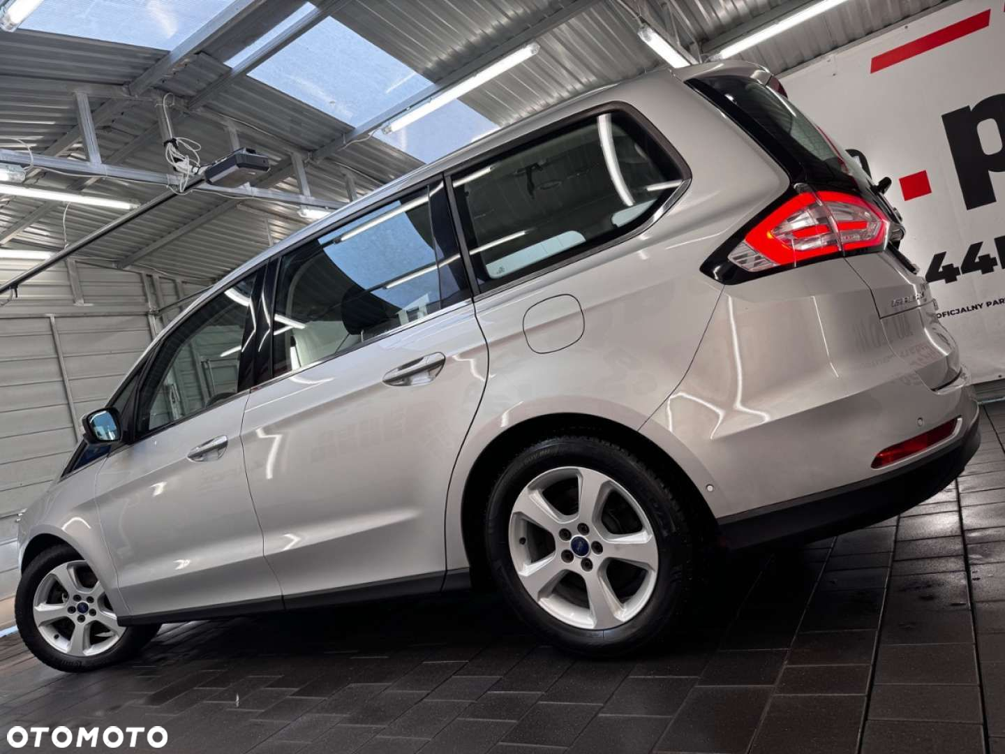 Ford Galaxy - 12