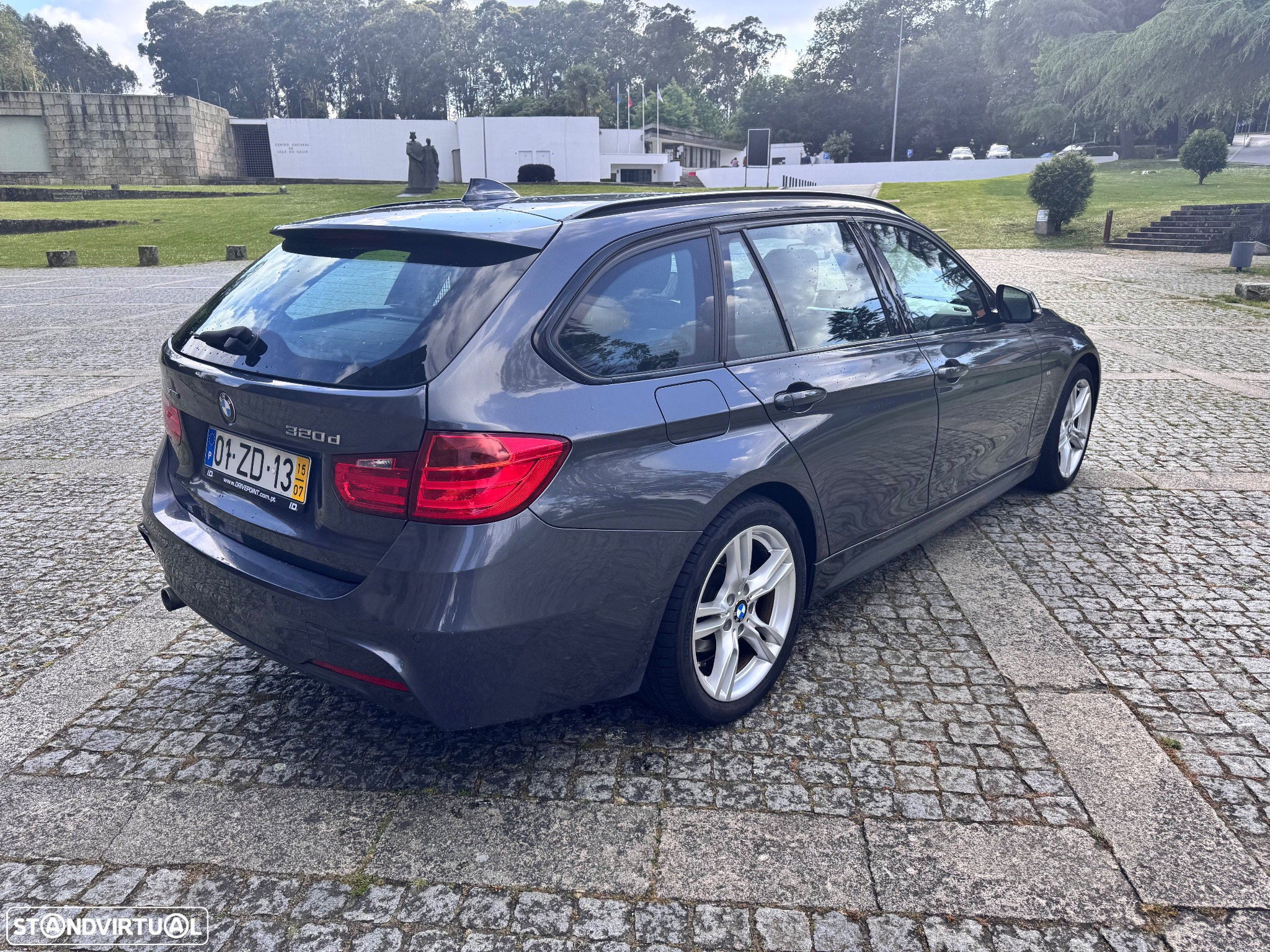 BMW 320 d Touring Auto Pack M - 4