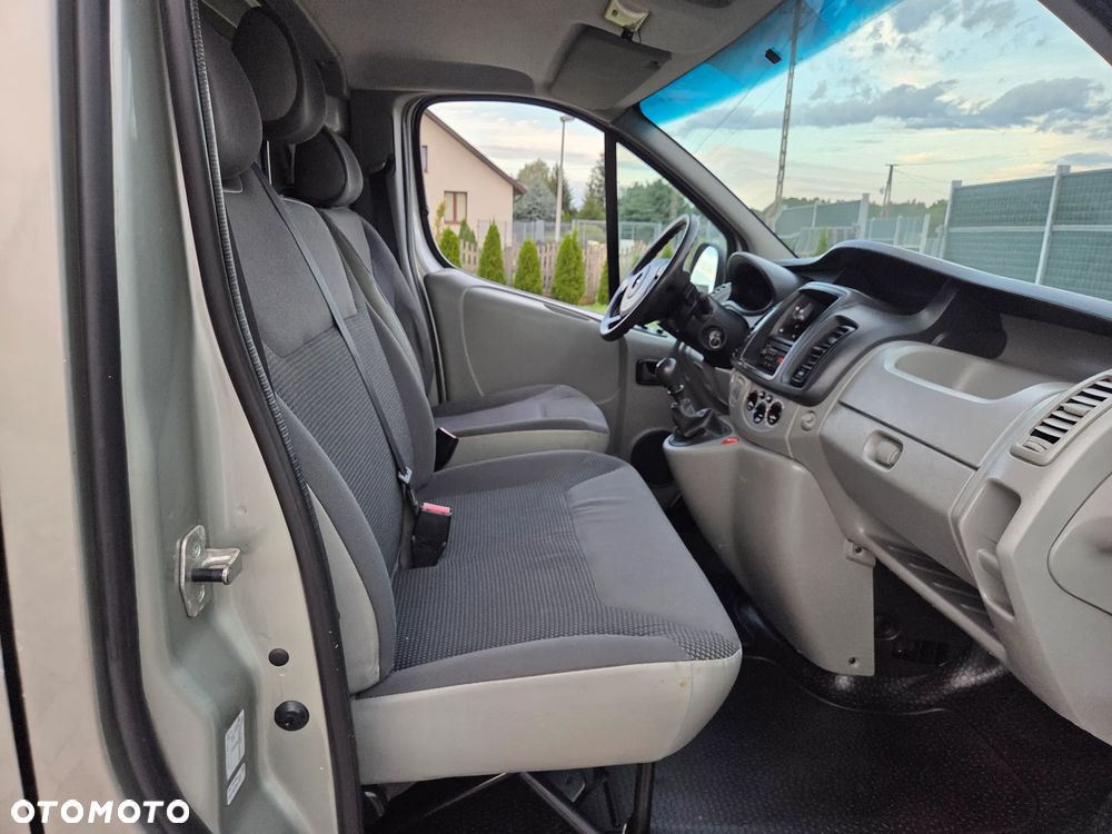 Opel VIVARO LONG KLIMA ORYGINAŁ PRZEBIEG SPRAWNY ZADBANY FULL OPCJA DOPOSAŻONY - 8