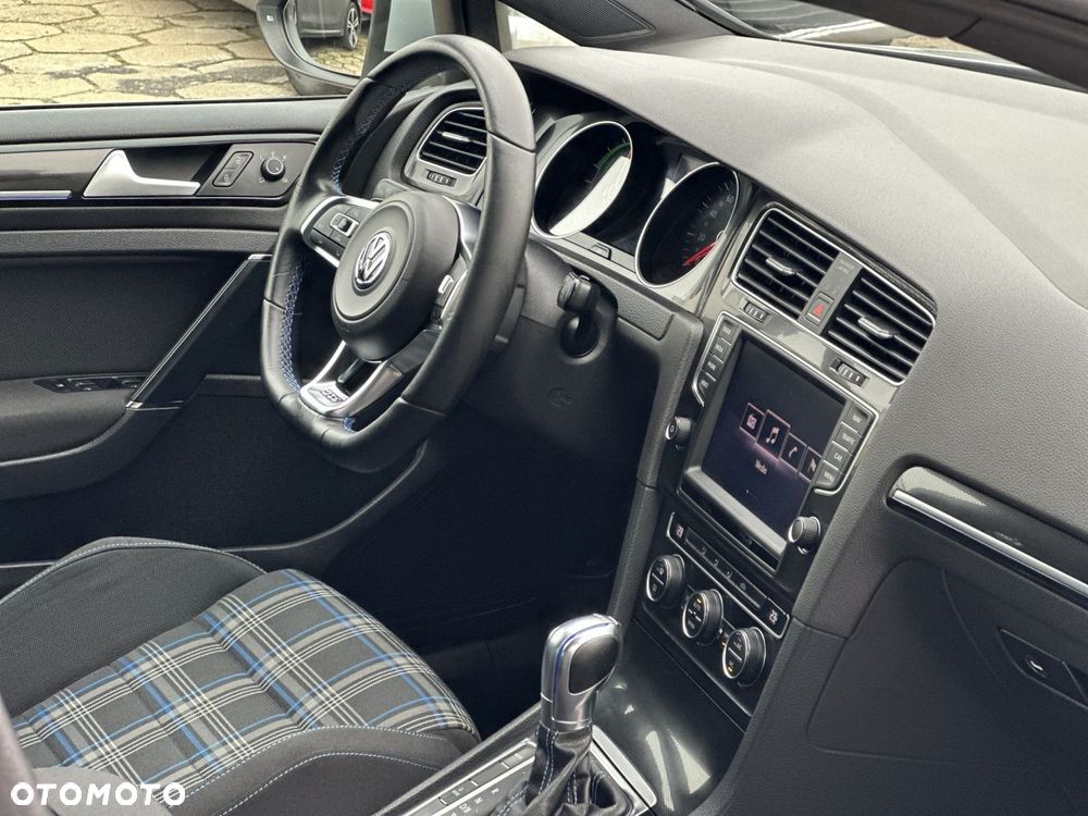 Volkswagen Golf 1.4 GTE Plug-In-Hybrid DSG - 19