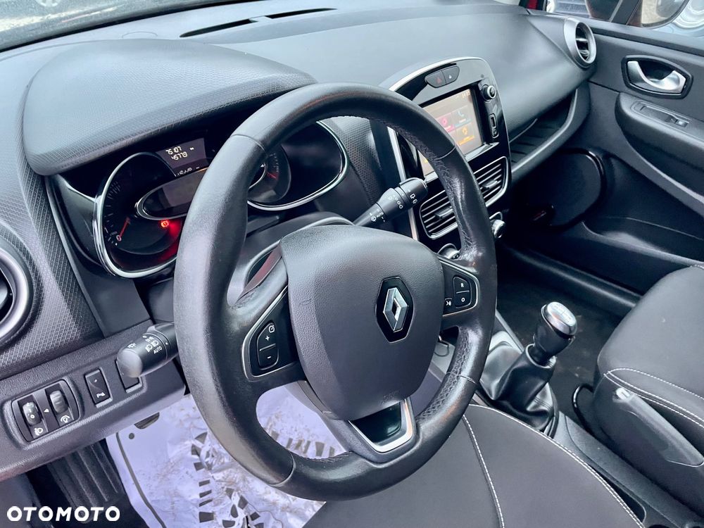 Renault Clio 1.2 16V 75 Luxe - 26
