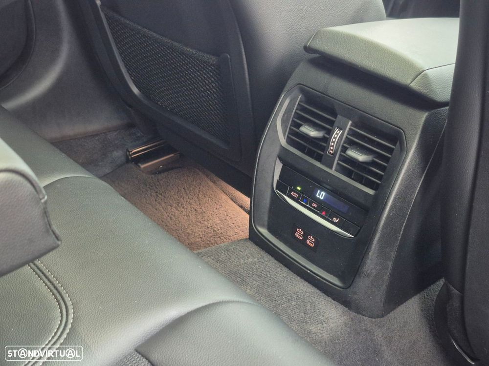 BMW 318 d Line Sport Auto - 31