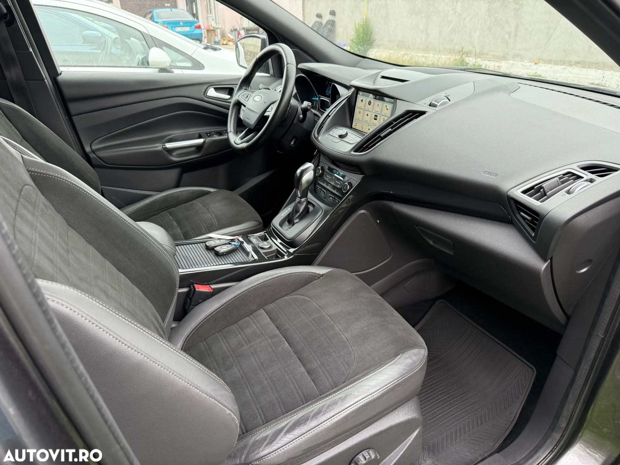 Ford Kuga 2.0 TDCi 4WD Powershift ST-Line - 9