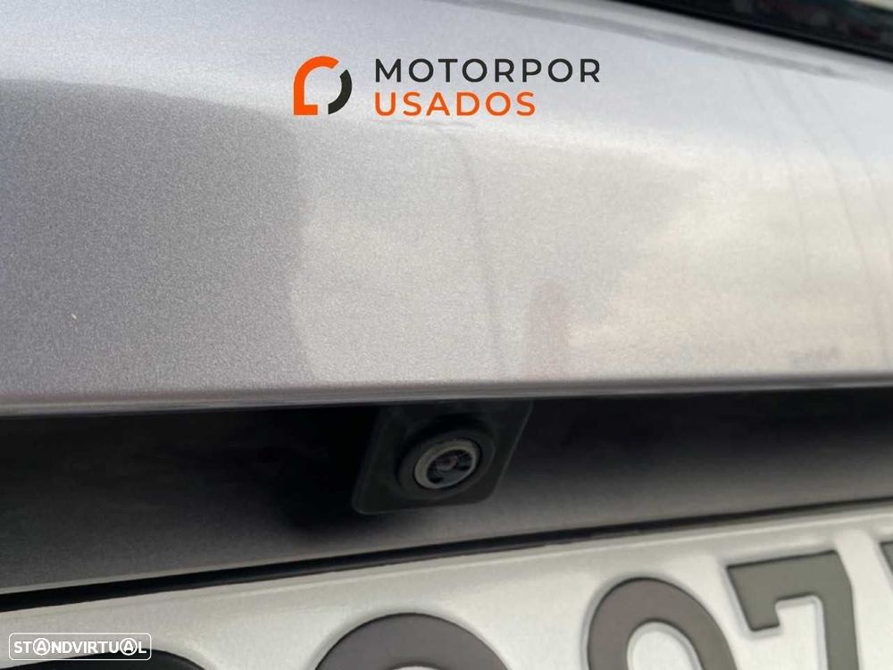 Peugeot 3008 1.6 Hybrid GT Pack e-EAT8 - 22