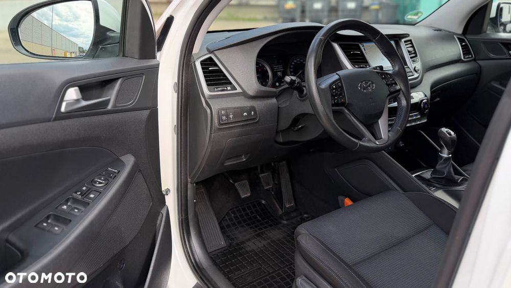 Hyundai Tucson 1.6 GDI BlueDrive Style 2WD - 6