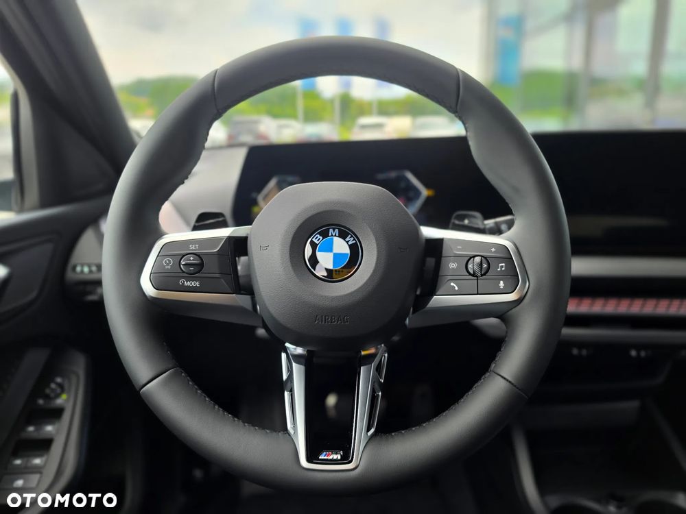 BMW Seria 1 120 mHEV - 23