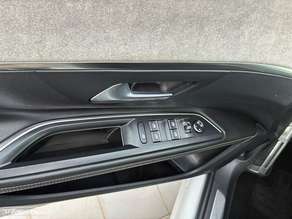 Peugeot 5008 1.5 BlueHDi GT EAT8 - 8