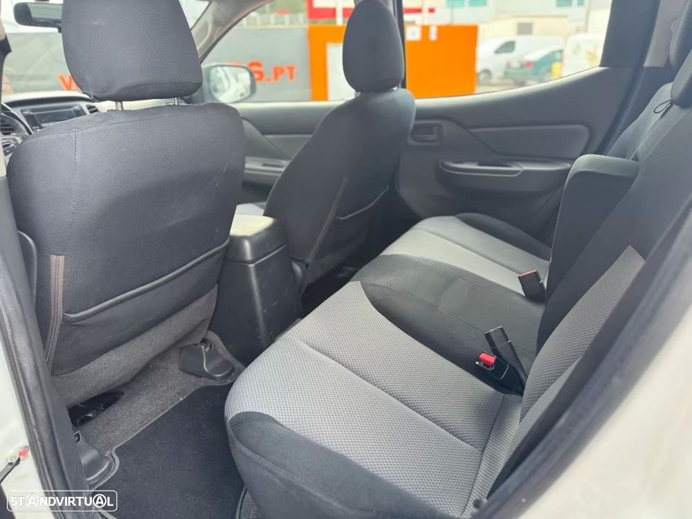 Mitsubishi L200 2.4 DI-D CD Invite 4WD - 18