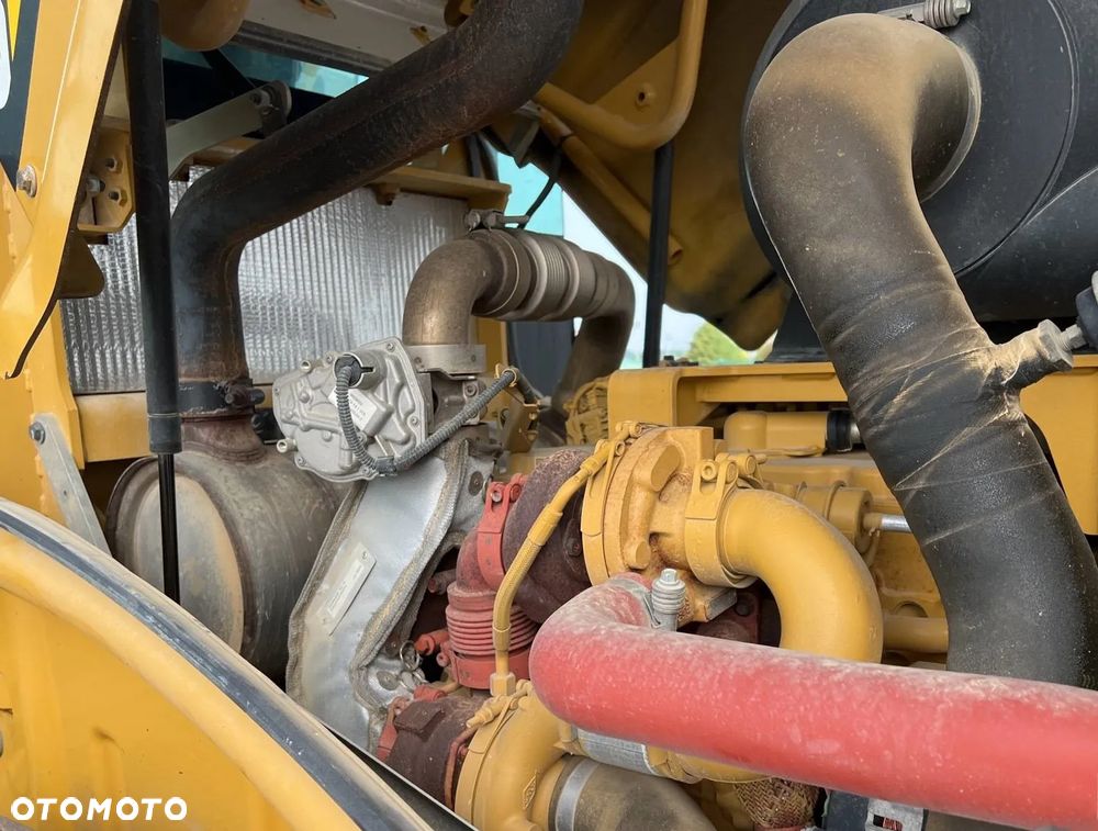 Caterpillar CAT CS68B Walec - 12