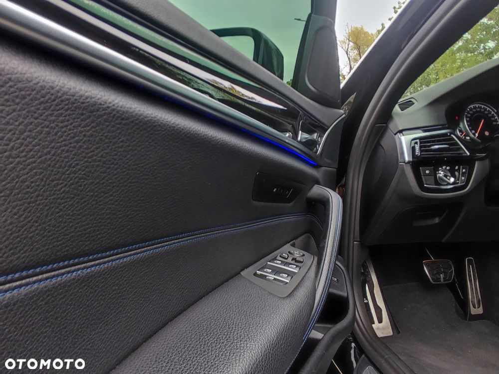 BMW Seria 5 530i xDrive M Sport sport - 17