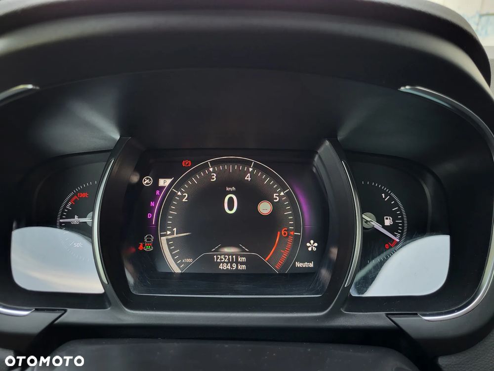 Renault Grand Scenic - 10