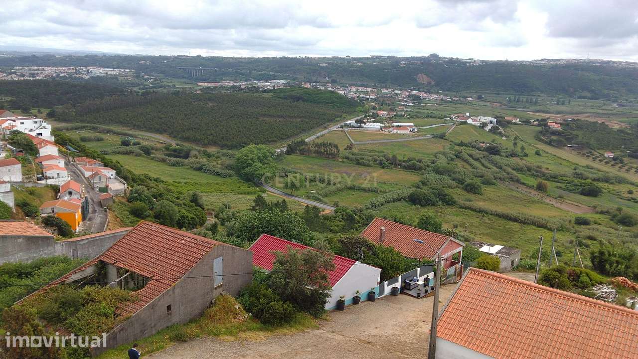 Moradia Renovada com Vista para o Castelo de Óbidos – Pronta a Habitar - Grande imagem: 3/26