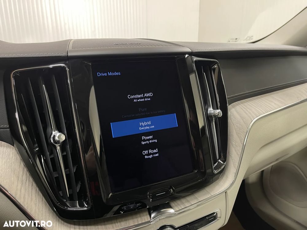 Volvo XC 60 T6 AWD Recharge Geartronic Inscription - 16