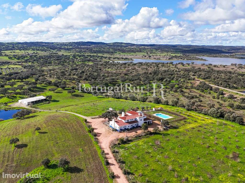 Propriedade com 5,9 hectares, junto à barragem de Lucefécit - Grande imagem: 3/32