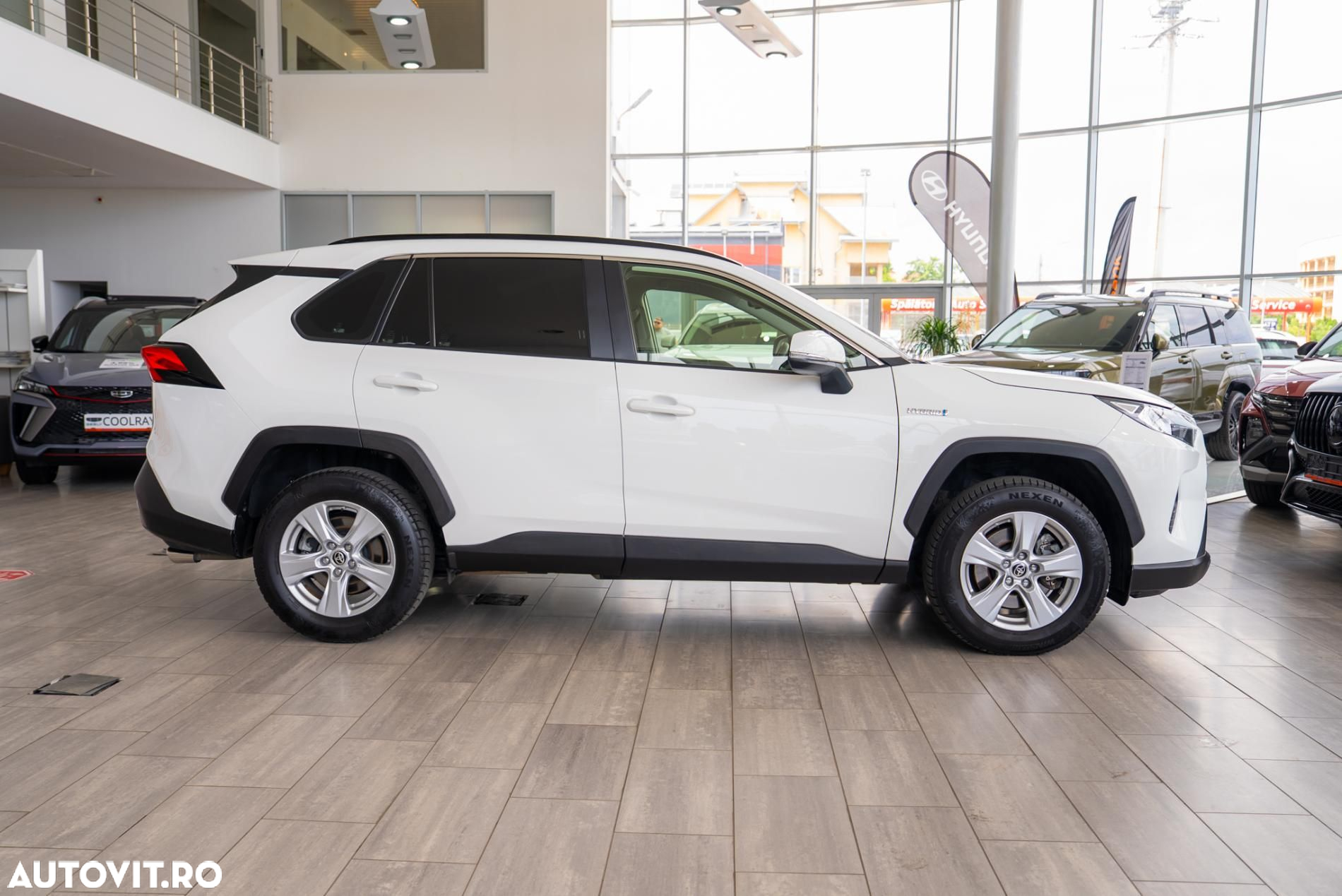 Toyota RAV4 - 6